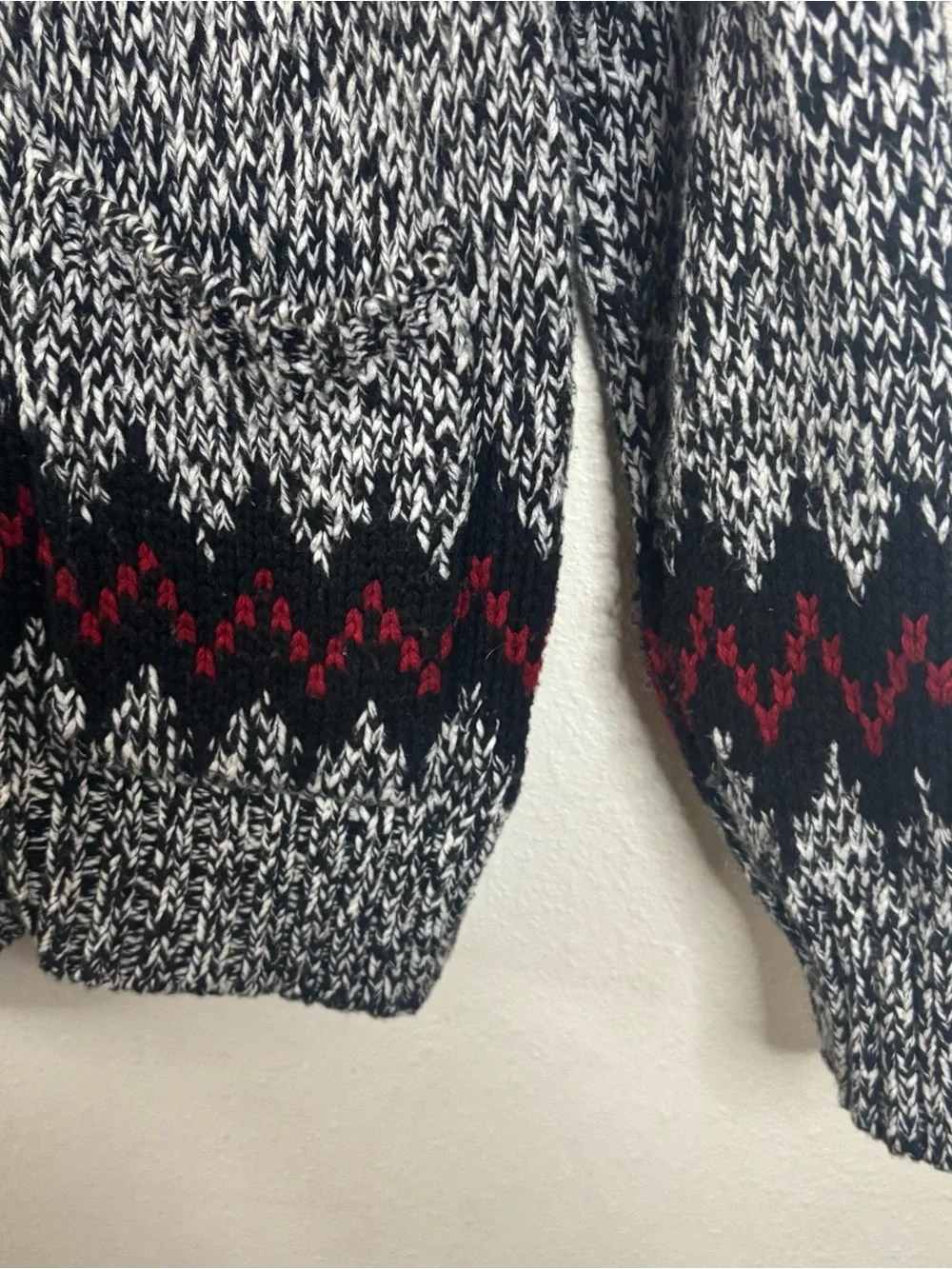 American Eagle Fair Isle Chunky Knit Sweater Sz S Cotton Warm Black White Red